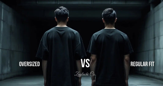 Oversized vs Regular Fit camiseta negra streetwear  Zaylachi Co. comparativa tallas urbano.